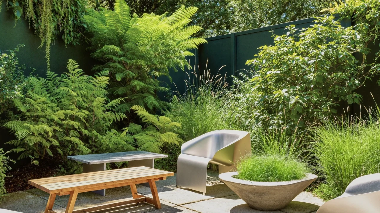 Illustrazione di un'atmosfera da giardino con arredi dal design scultoreo